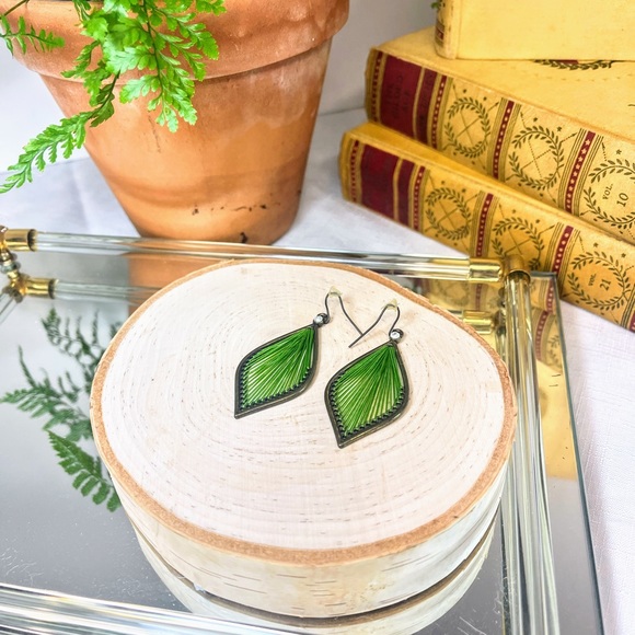 Green String Art Leaf Shaped Earrings with Rhinestone Embellishments - Picture 8 of 9